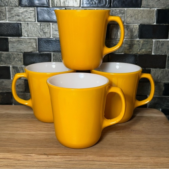 Corning Pyrex Citrus Orange D Handle Mugs FOUR Vintage Mugs - Picture 1 of 8